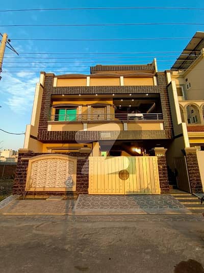 الرحمان گارڈن فیز 2 الرحمان گارڈن,لاہور میں 6 کمروں کا 8 مرلہ مکان 2.75 کروڑ میں برائے فروخت۔
