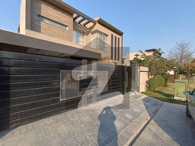 10 marla house available for sale in DHA phase 7