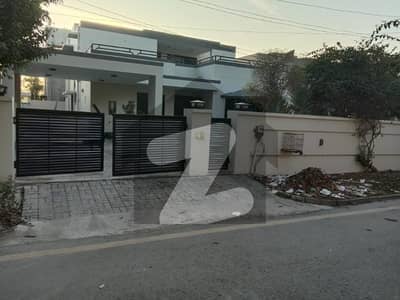 پی اے ایف فالکن کمپلیکس گلبرگ,لاہور میں 5 کمروں کا 1 کنال مکان 13.0 کروڑ میں برائے فروخت۔