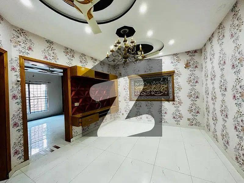 8 Marla Hot Location Beautiful House For Sale In Umar Block Bahria Town Lahore