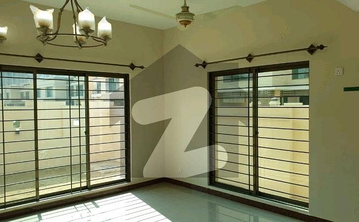 House Spread Over 427 Square Yards In Askari 5 - Sector H Available