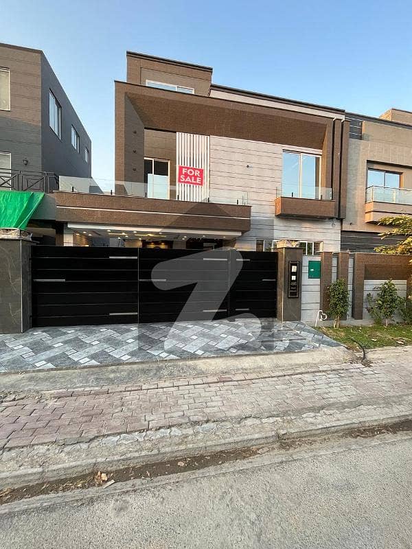 10 Marla Beautiful House For Sale In Rafi Block Bahria Town Lahore