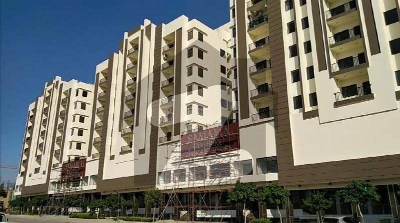 Smama Star Mall & Residency Flat For sale Sized 769 Square Feet