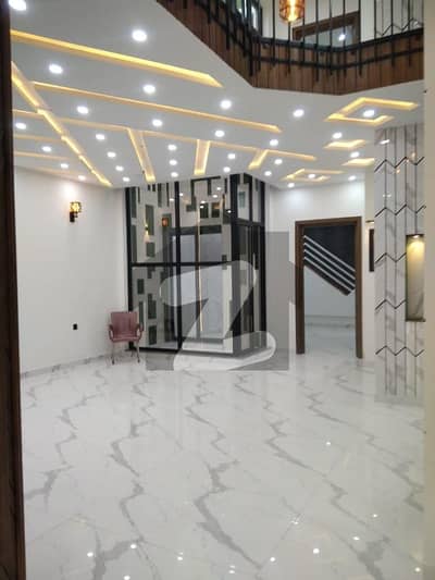 ایڈن ویلی فیصل آباد میں 5 کمروں کا 7 مرلہ مکان 4.15 کروڑ میں برائے فروخت۔