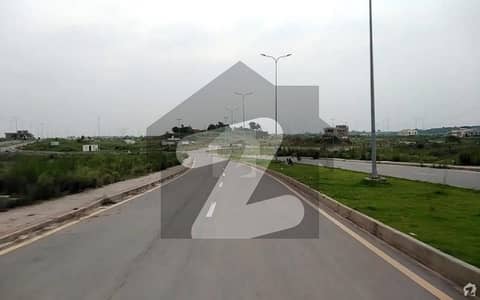 Corner. . . 1 Kanal 20 Marla Plot With Extra Land Is Available On Sale On Best Location All Over Park Enclave 1 Corner. . . 1 Kanal 20 Marla Plot With Extra Land Is Available On Sale On Best Location All Over Park Enclave 1