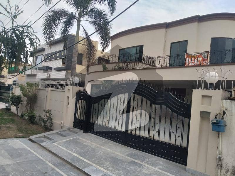 1 Kanal Beautiful House Available For Rent In Blok Z Phase 3 - Dha Defence