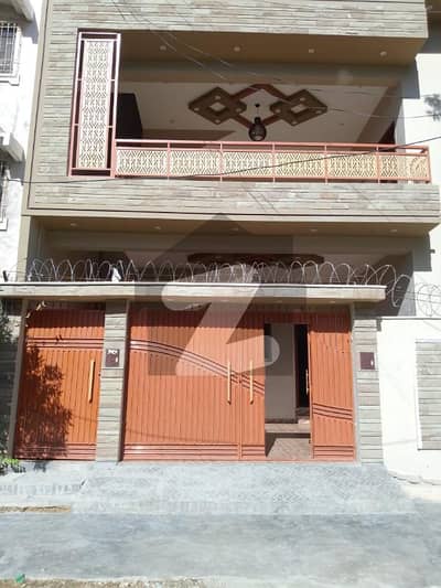 گلشنِ معمار - سیکٹر زیڈ گلشنِ معمار,گداپ ٹاؤن,کراچی میں 6 کمروں کا 9 مرلہ مکان 3.7 کروڑ میں برائے فروخت۔