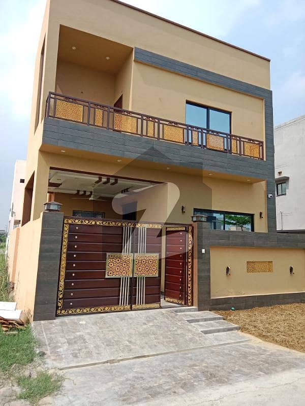 5 MARLA BEAUTIFUL HOUSE AVAILABLE FOR SALE IN DHA RAHBER 11 SECTOR 2 BLOCK N