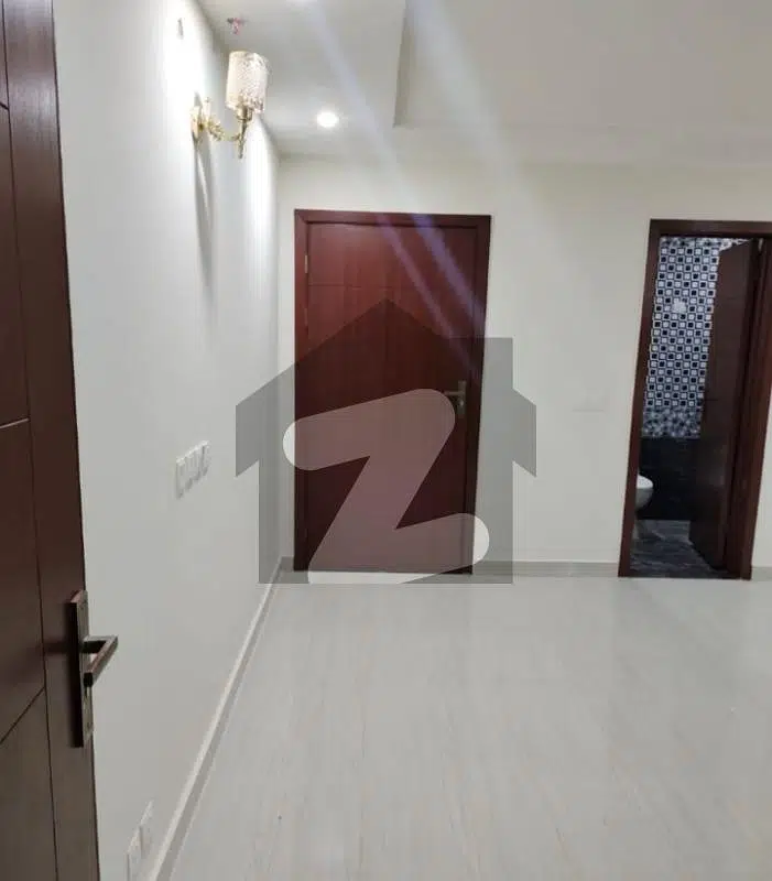 STUDIO LUXURY APPARTMENT AVAILBLE FOR RENT AT GULBERG GREEEN ISLAMABAD