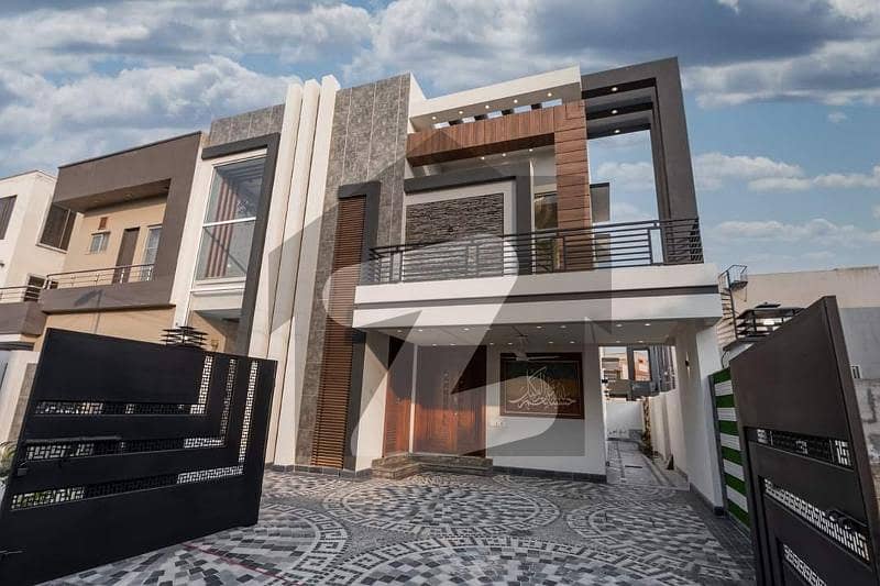 7 Marla Modern Design House Available For Sale in Prime Location of DHA