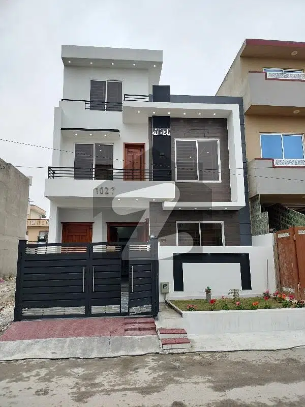 Brand New Modern Luxury 25 X 40 House For Sale In G-14 Islamabad