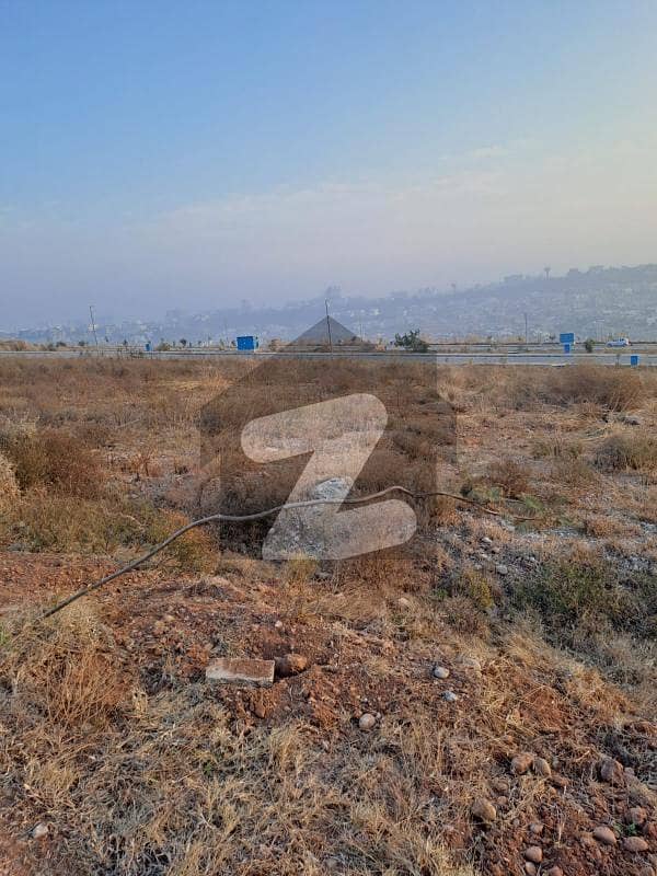1 Kanal Heighted Level Good Location Plot Available For Sale