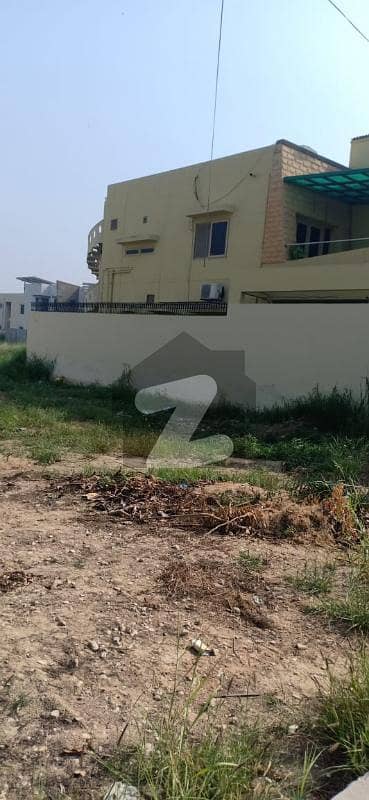 1000 Yards Residetial Plot For Sale At Most Prime Location At 12Th CentralStreet Near Dha Club Dha Phase 2,Karachi.
