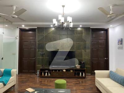 ڈی ایچ اے فیز 2 - بلاک کیو فیز 2,ڈیفنس (ڈی ایچ اے),لاہور میں 4 کمروں کا 1 کنال مکان 6.5 کروڑ میں برائے فروخت۔