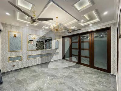 10 Marla Lower Portion For Rent In Hussain Block Bahria Town Lahore