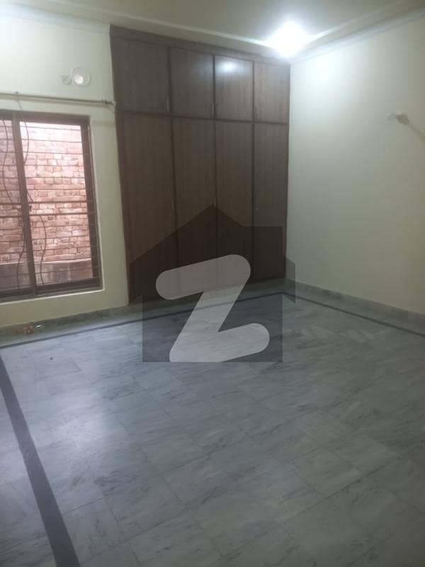 نشیمنِ اقبال فیز 1 نشیمنِ اقبال,لاہور میں 4 کمروں کا 1 کنال مکان 75.0 ہزار میں کرایہ پر دستیاب ہے۔