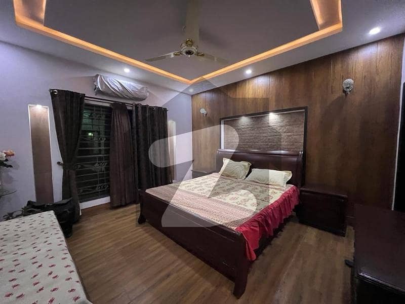بحریہ ٹاؤن سیکٹر سی بحریہ ٹاؤن,لاہور میں 2 کمروں کا 10 مرلہ زیریں پورشن 90.0 ہزار میں کرایہ پر دستیاب ہے۔