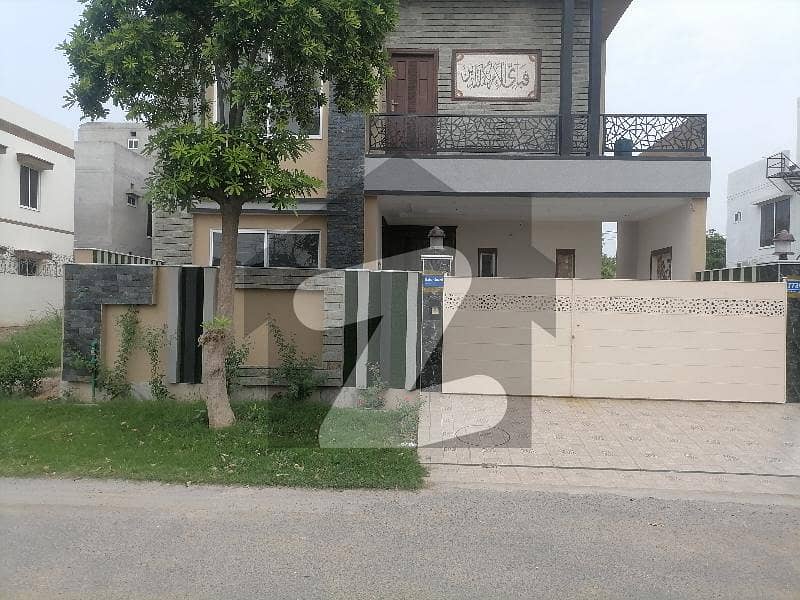 واپڈا سٹی ۔ بلاک کے واپڈا سٹی,فیصل آباد میں 10 مرلہ مکان 3.45 کروڑ میں برائے فروخت۔ واپڈا سٹی ۔ بلاک کے واپڈا سٹی,فیصل آباد میں 10 مرلہ مکان 3.45 کروڑ میں برائے فروخت۔