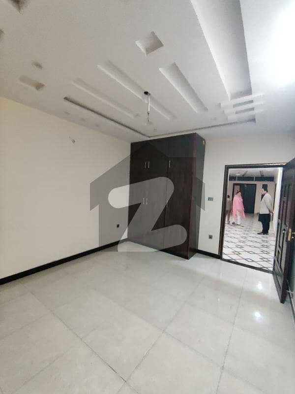 پی جی ای سی ایچ ایس فیز 2 پنجاب گورنمنٹ ایمپلائیز سوسائٹی,لاہور میں 3 کمروں کا 1 کنال بالائی پورشن 65.0 ہزار میں کرایہ پر دستیاب ہے۔ پی جی ای سی ایچ ایس فیز 2 پنجاب گورنمنٹ ایمپلائیز سوسائٹی,لاہور میں 3 کمروں کا 1 کنال بالائی پورشن 65.0 ہزار میں کرایہ پر دستیاب ہے۔