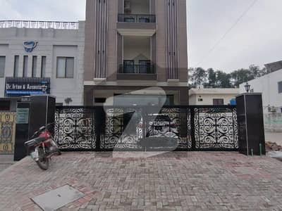 ایل ڈی اے ایوینیو لاہور میں 2 کمروں کا 10 مرلہ دفتر 1.0 لاکھ میں کرایہ پر دستیاب ہے۔
