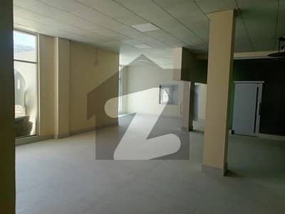 شاہراہِ فیصل کراچی میں 11 کمروں کا 2 کنال دفتر 14.0 لاکھ میں کرایہ پر دستیاب ہے۔