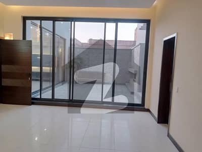 1 KANAL LIKE BRAND NEW LOWER PORTION AVAILABLE FOR RENT IN DHA PHASE 2