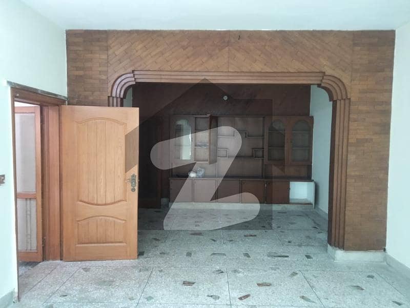 8MARLA DOUBLE STORY HOUSE AVAILABLE FOR RENT IN FAISAL TOWN