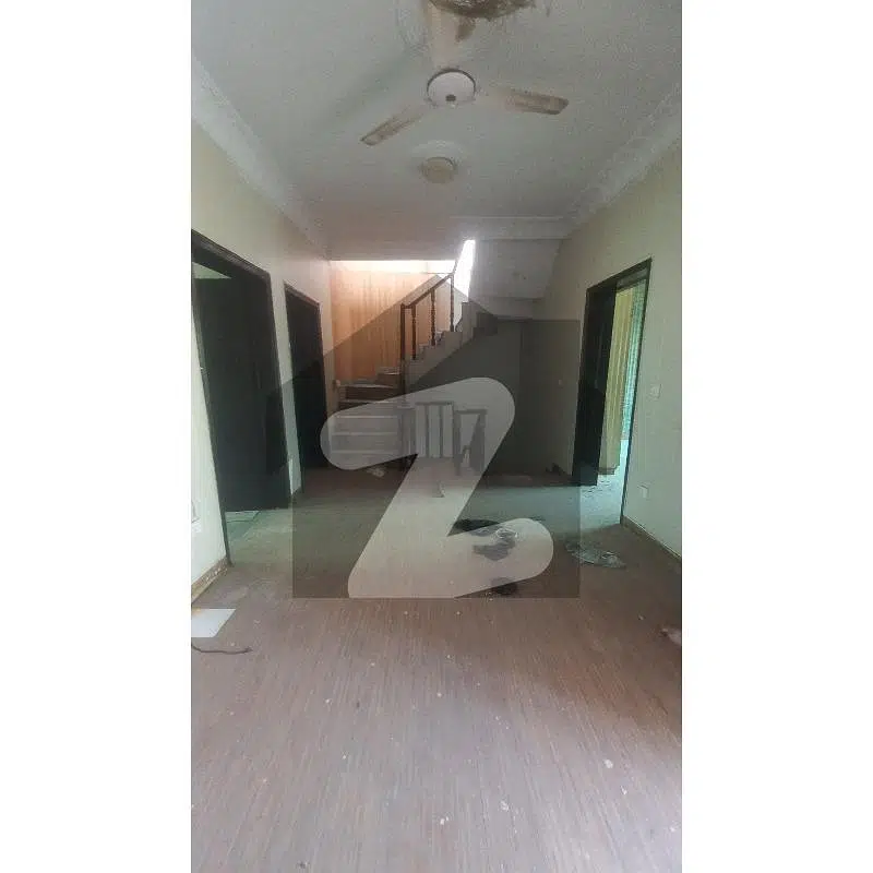 Johar Town Near To Canal Road 5 Marla Full House For Rent