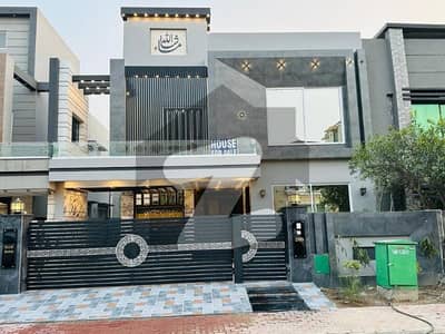 10 Marla MODREN HOUSE FOR SALE IN BAHRIA TOWN LAHORE