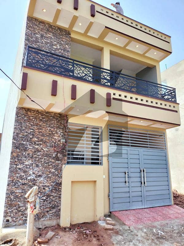برما ٹاؤن اسلام آباد میں 4 کمروں کا 5 مرلہ مکان 1.35 کروڑ میں برائے فروخت۔