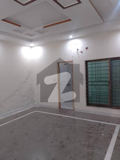 الرحمان گارڈن فیز 2 الرحمان گارڈن,لاہور میں 4 کمروں کا 6 مرلہ مکان 1.3 کروڑ میں برائے فروخت۔