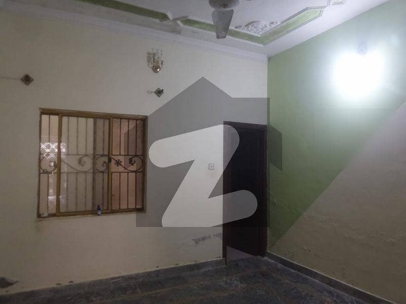 ڈی ۔ 12 اسلام آباد میں 5 کمروں کا 7 مرلہ مکان 2.2 لاکھ میں کرایہ پر دستیاب ہے۔