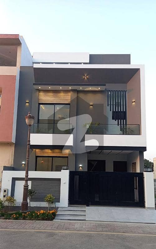 Modern 5 Marla, House Available For Sale In 
Dream Gardens
 Phase II, Lahore