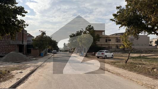 ڈی ایچ اے فیز 2 - سیکٹر ای ڈی ایچ اے ڈیفینس فیز 2,ڈی ایچ اے ڈیفینس,اسلام آباد میں 1 کنال رہائشی پلاٹ 5.35 کروڑ میں برائے فروخت۔ ڈی ایچ اے فیز 2 - سیکٹر ای ڈی ایچ اے ڈیفینس فیز 2,ڈی ایچ اے ڈیفینس,اسلام آباد میں 1 کنال رہائشی پلاٹ 5.35 کروڑ میں برائے فروخت۔