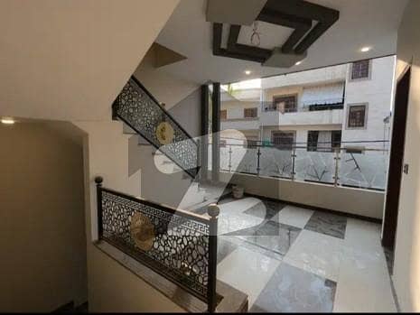 نارتھ ناظم آباد ۔ بلاک ڈی نارتھ ناظم آباد,کراچی میں 6 کمروں کا 8 مرلہ مکان 6.3 کروڑ میں برائے فروخت۔