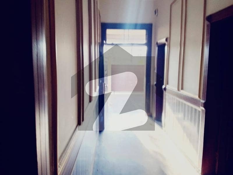 سوان گارڈن اسلام آباد میں 7 کمروں کا 14 مرلہ مکان 1.2 لاکھ میں کرایہ پر دستیاب ہے۔