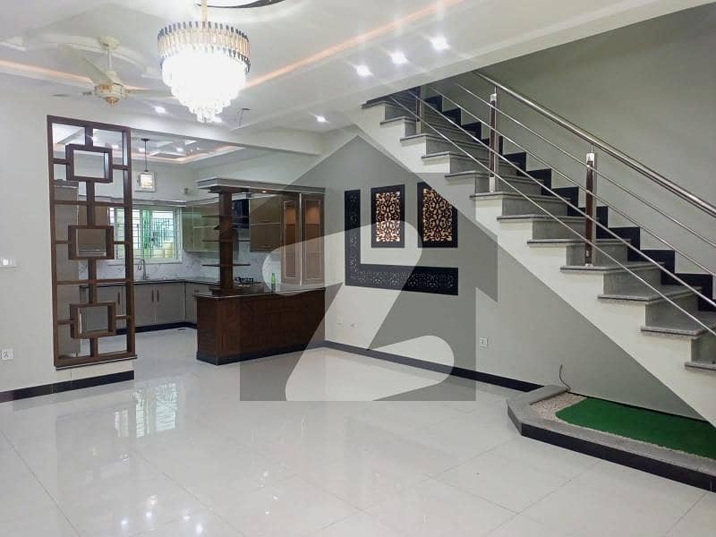 07 Marla Brand New House 05 Bedrooms for sale 07 Marla Brand New House 05 Bedrooms for sale