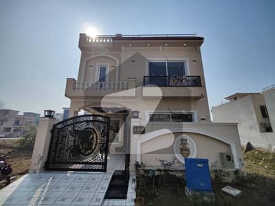 7 Marla Slightly Used House All Facilities Available For Sale In Bankers Co - Operative Housing Society Lahore