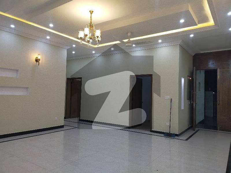 1 KANAL BRAND NEW LOWER PORTION AVAILABLE FOR RENT IN WAPDA TOWN PHASE 2