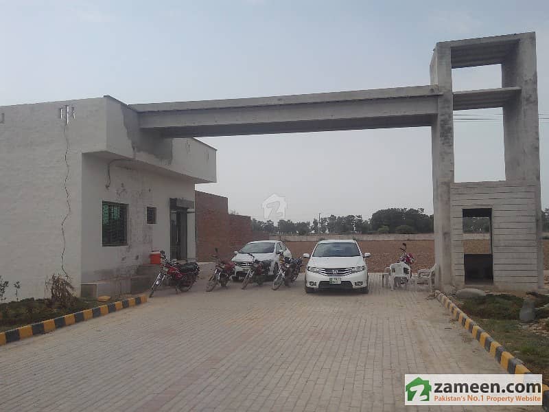 Commercial Plots For Sale On One 14L Main Road Okara Commercial Plots For Sale On One 14L Main Road Okara