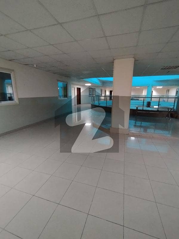 1400 Sqf Office For Rent In Gulberg