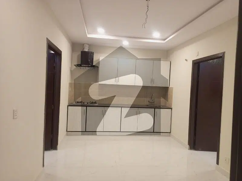 02 BED LUXURY APPARTMENT AVAILBLE FOR RENT AT GULBERG GREEEN ISLAMABAD