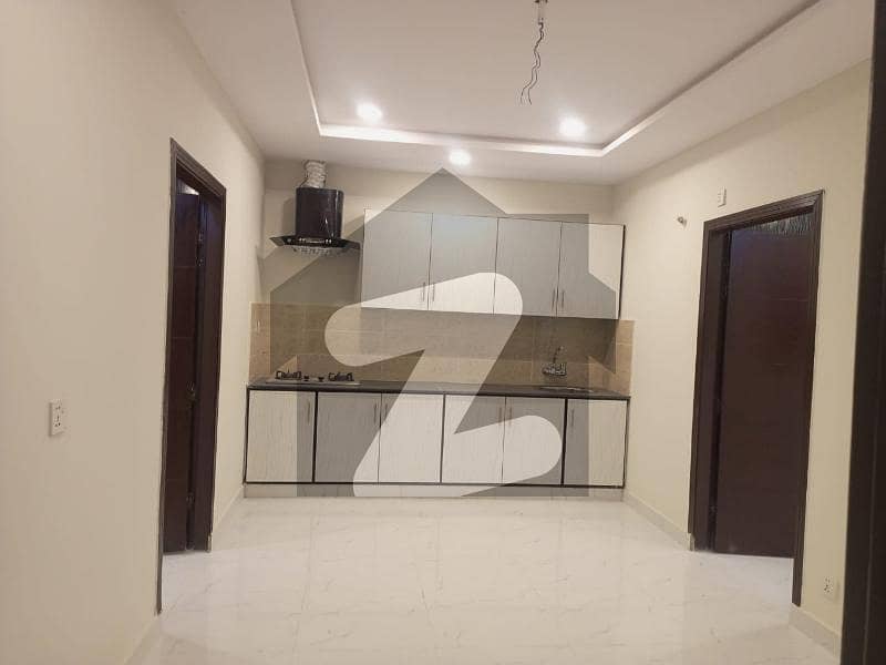 3 BED LUXURY APARTMENT AVAILABLE FOR RENT IN GULBERG GREEN ISLAMABAD