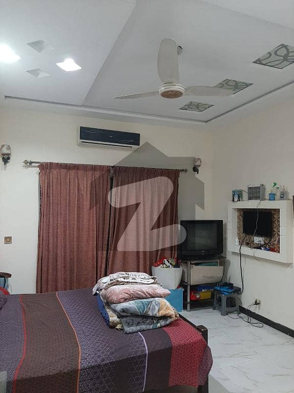 سینٹرل پارک ہاؤسنگ سکیم لاہور میں 5 کمروں کا 10 مرلہ مکان 2.45 کروڑ میں برائے فروخت۔