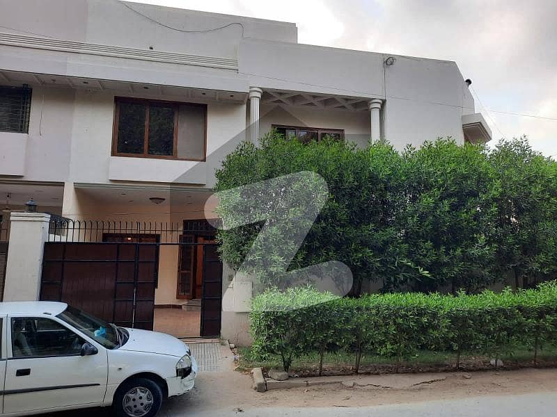 ڈی ایچ اے فیز 6 ڈی ایچ اے ڈیفینس,کراچی میں 4 کمروں کا 10 مرلہ مکان 2.2 لاکھ میں کرایہ پر دستیاب ہے۔