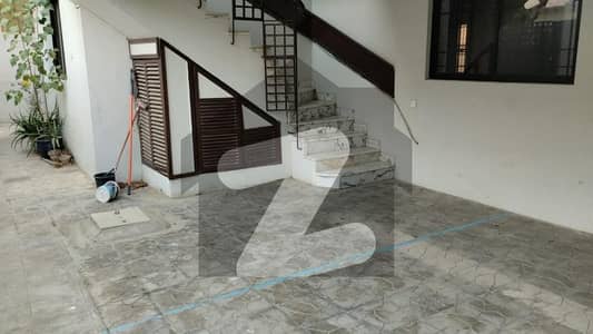 Dha 300 Sq Yards Bungalow For Rent in Phase 4