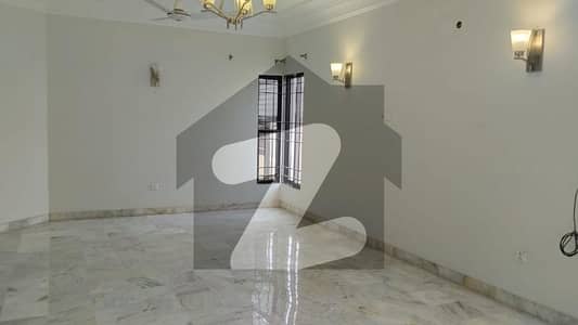 Dha 300 Sq Yards Bungalow For Rent In Phase 4