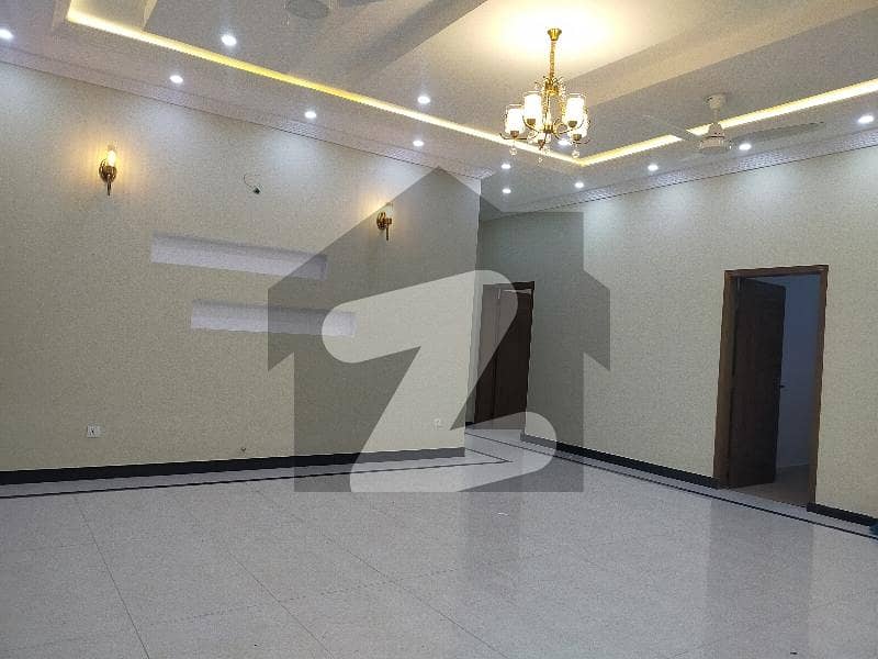 1 KANAL BRAND NEW UPPER PORTION AVAILABLE FOR RENT IN WAPDA TOWN PHASE 2