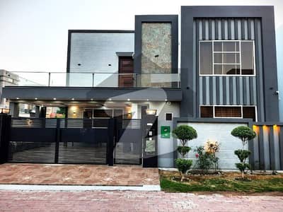Beautiful 15 Marla Corner Fully Furnished House For Sale In Bahria Town Lahore