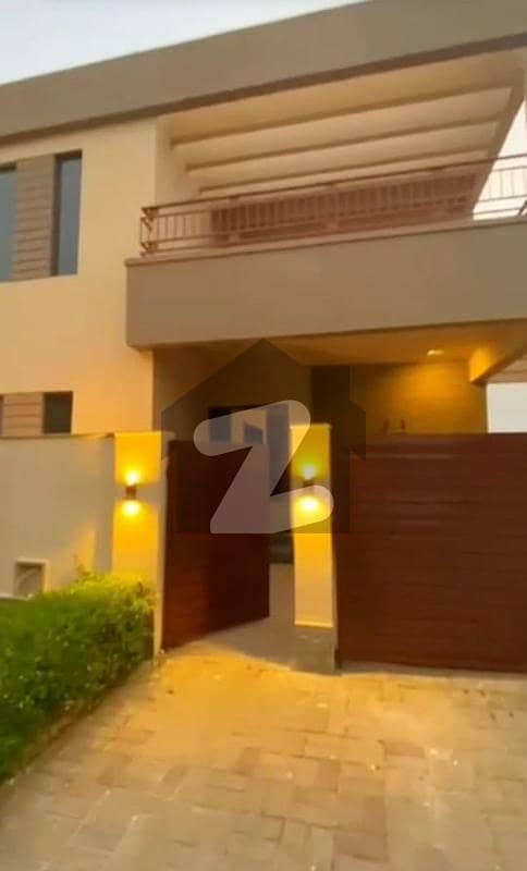 بحریہ ٹاؤن - پریسنٹ 1 بحریہ ٹاؤن کراچی,کراچی میں 5 کمروں کا 11 مرلہ مکان 3.2 کروڑ میں برائے فروخت۔